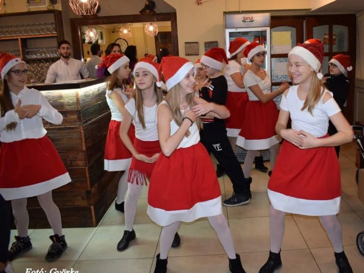 Nagyatádi adventi ünnepség nevű galéria első képe